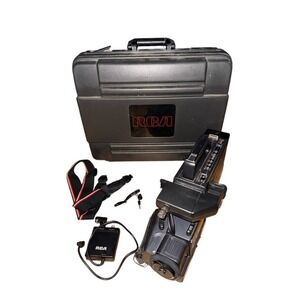 RCA VHS HQ Camcorder Solid State Image Sensor w/ Hard Case & Accessories vintage